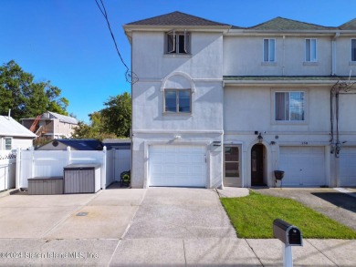 Beach Home For Sale in Staten Island, New York