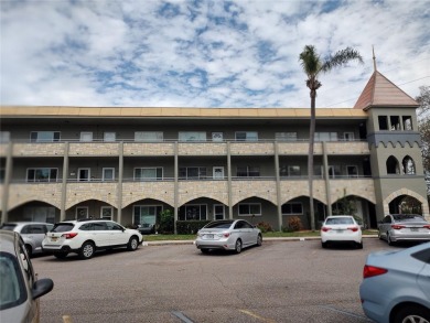 Beach Condo Sale Pending in Clearwater, Florida