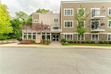 Beach Condo For Sale in East Greenwich, Rhode Island
