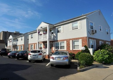 Beach Condo For Sale in Margate, New Jersey