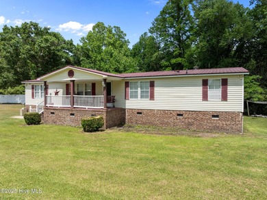 Beach Home For Sale in Washington, North Carolina