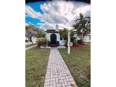 Beach Home Sale Pending in Hollywood, Florida