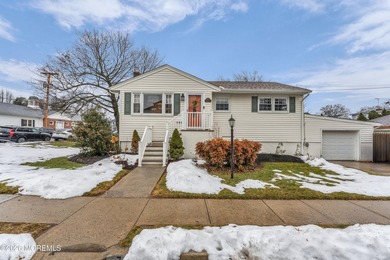 Beach Home For Sale in Red Bank, New Jersey
