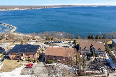 Beach Condo For Sale in Warwick, Rhode Island