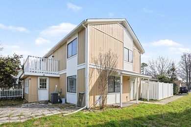 Beach Townhome/Townhouse For Sale in Surfside Beach, South Carolina