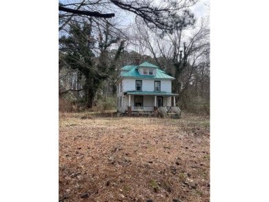 Beach Home Sale Pending in Reedville, Virginia