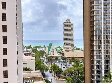 Beach Condo For Sale in Honolulu, Hawaii