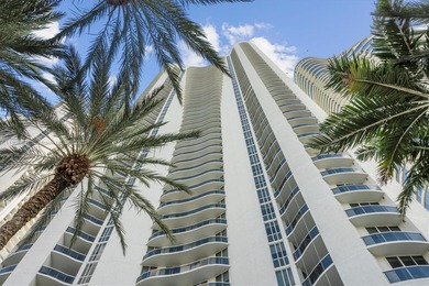 Beach Condo For Sale in Sunny Isles Beach, Florida