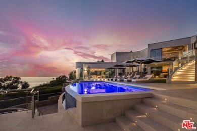 Beach Home For Sale in Laguna Beach, California