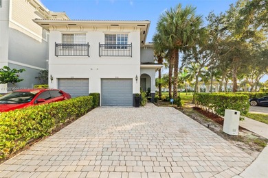 Beach Townhome/Townhouse For Sale in Lauderhill, Florida