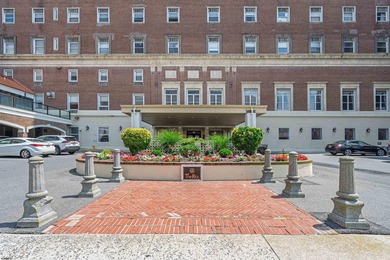 Beach Condo For Sale in Atlantic City, New Jersey