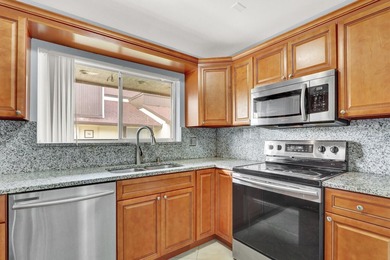 Beach Condo For Sale in West Palm Beach, Florida