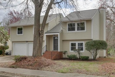 Beach Home Sale Pending in Hampton, Virginia