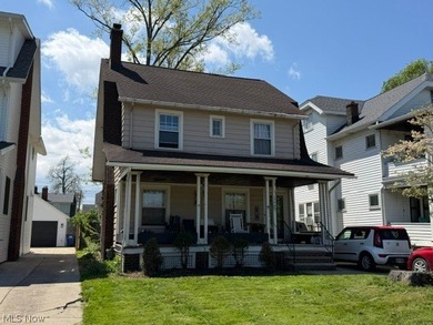Beach Home For Sale in Lakewood, Ohio