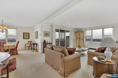 Beach Condo For Sale in Fort Lee, New Jersey