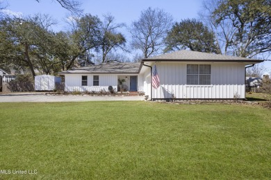 Beach Home For Sale in Diamondhead, Mississippi