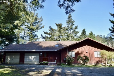 Beach Home For Sale in Gold Beach, Oregon