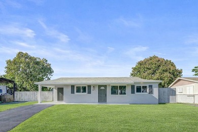 Beach Home Active Under Contract in Lauderhill, Florida