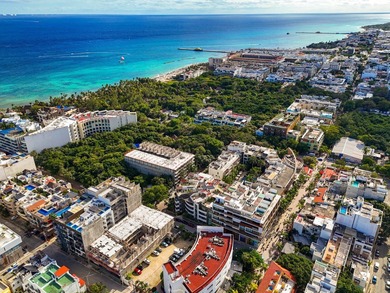 Beach Condo For Sale in Playa Del Carmen, 