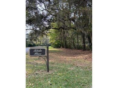 Beach Lot Active Under Contract in Hilton Head Island, South Carolina