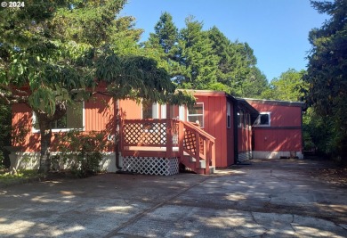 Beach Home For Sale in Florence, Oregon