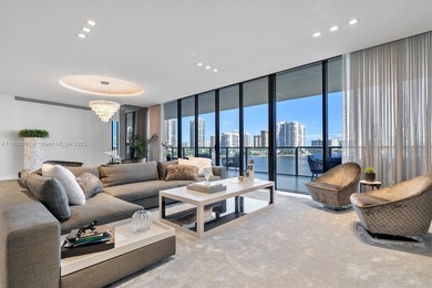 Beach Condo For Sale in Aventura, Florida