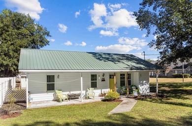 Beach Home For Sale in North Myrtle Beach, South Carolina