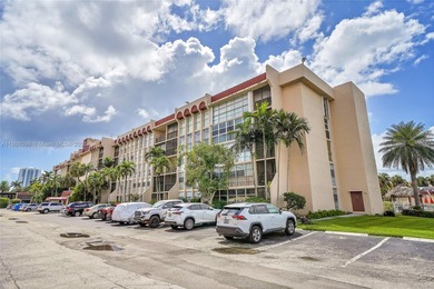 Beach Condo For Sale in Hallandale Beach, Florida
