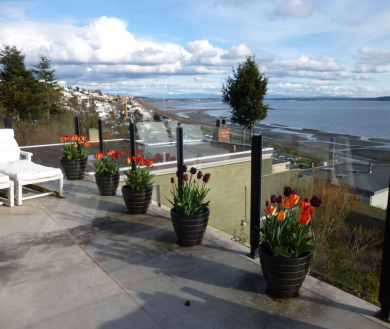 Exceptional panoramic ocean views on three levels A peaceful - Beach Home for sale in White Rock, British Columbia on Beachhouse.com