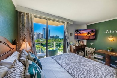 Beach Condo For Sale in Honolulu, Hawaii