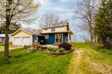 Nicely updated 3 bedroom/2 bath home on Lake Michigan with 94 - Beach Home for sale in Benton Harbor, Michigan on Beachhouse.com