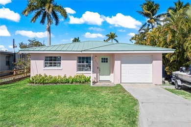 Beach Home For Sale in Matlacha, Florida