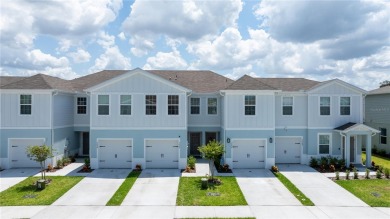 Beach Townhome/Townhouse For Sale in Holiday, Florida