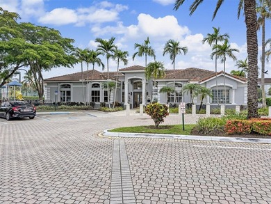 Beach Condo For Sale in Pembroke Pines, Florida