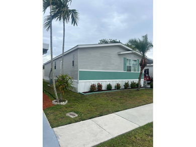Beach Home For Sale in Davie, Florida