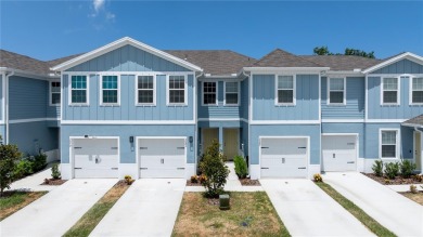 Beach Townhome/Townhouse For Sale in Holiday, Florida