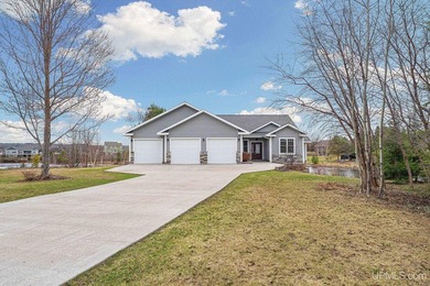 Beach Home For Sale in Houghton, Michigan