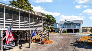 Beach Home For Sale in Pawleys Island, South Carolina