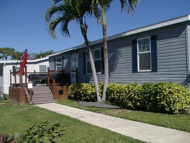 Beach Home For Sale in Palm Beach Gardens, Florida