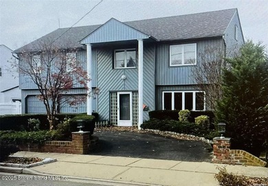 Beach Home Sale Pending in Oceanside, New York