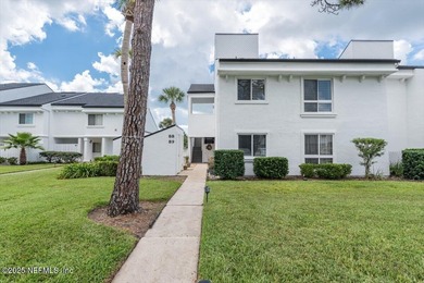 Beach Condo For Sale in Ponte Vedra Beach, Florida