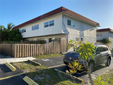 Beach Townhome/Townhouse For Sale in North Miami Beach, Florida