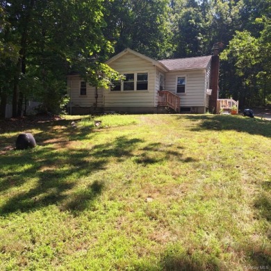 Beach Home Sale Pending in Setauket, New York