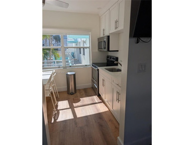 Beach Condo For Sale in Hollywood, Florida