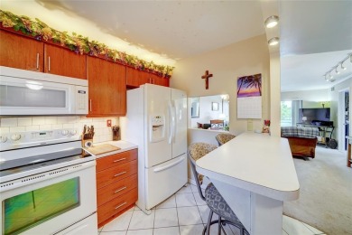 Beach Condo For Sale in Sunrise, Florida