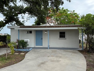 Beach Home For Sale in St. Petersburg, Florida