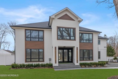 Beach Home For Sale in Eatontown, New Jersey