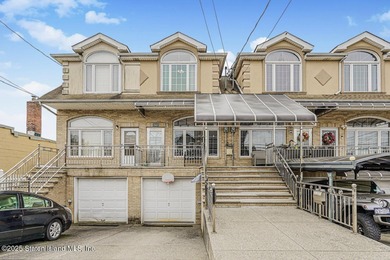 Beach Home Sale Pending in Staten Island, New York