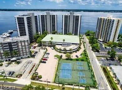 Beach Condo For Sale in Fort Myers, Florida