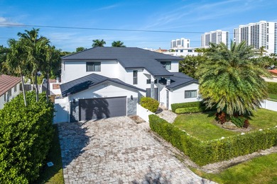 Beach Home For Sale in Boca Raton, Florida